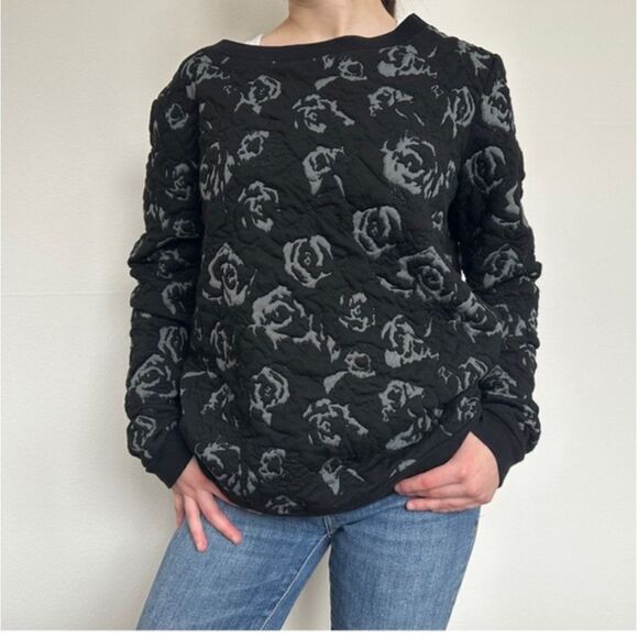 Hinge Black and Gray Quilted Textured Rose Sweatshirt - Picture 2 of 9